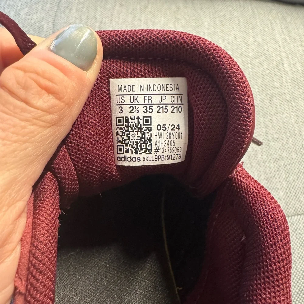 adidas kids size 3 Burgundy Suede Sneakers with White Stripes - Picture 5 of 5